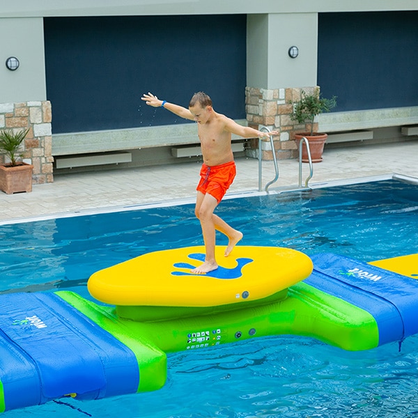 30187_WiggleBoard_Pool_03